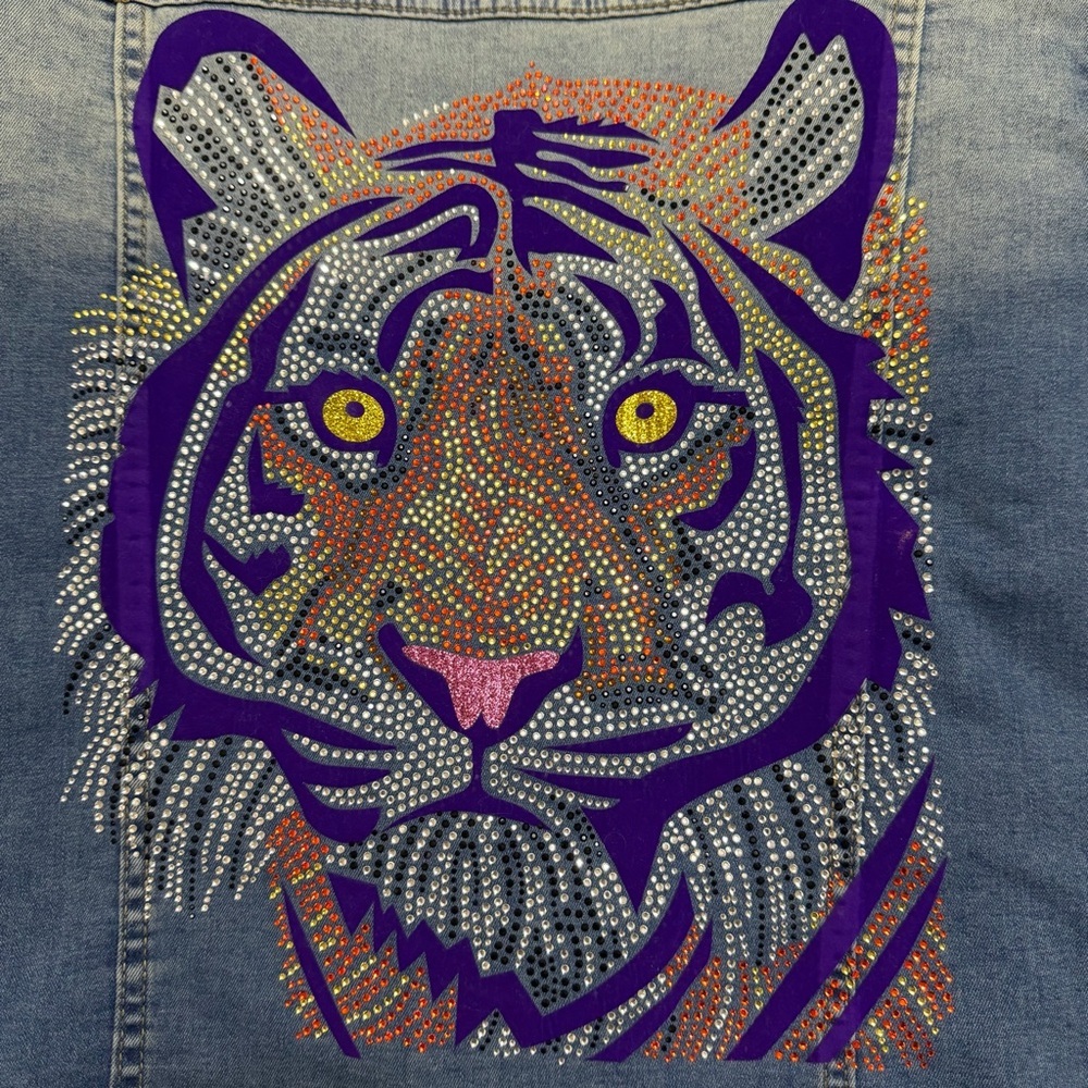 Jeweled Tiger Denim Jacket Moving Forward Designs Women’s Size XL - Picture 8 of 10